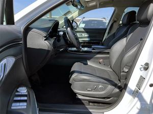 รถ SUV/Crossover ปี 2022 รุ่น G - GV70 2.5T AWD สภาพดี ราคาคุ้มค่า - Product Image 3