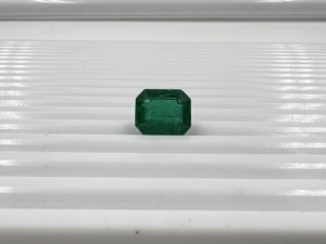 Octogone zambien naturel de qualité supérieure très fin et de haute qualité coupe 3.40 carats pour la fabrication de bijoux - Product Image 3