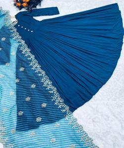 Kurti en coton prêt à l'emploi dernière mode robe rayonne Anarkali avec veste Dupatta à bas prix tenue pour soirée dames indiennes vente en gros - Product Image 2