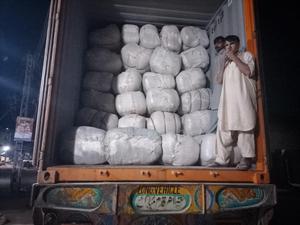 Fardos de Ropa Usada de Alta Calidad para Hombre 50kg 100kg Importada de Pakistán Camisetas 100% Algodón Temporada de Otoño - Product Image 4