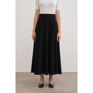 Jupe plissée en cuir véritable noir, coupe décontractée - Product Image 2
