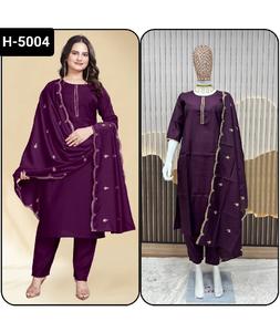 Soie de coton de style indien et pakistanais avec broderie détaillée Travail prêt à porter Salwar Kameez Costume avec coton soie Dupatta - Product Image 1