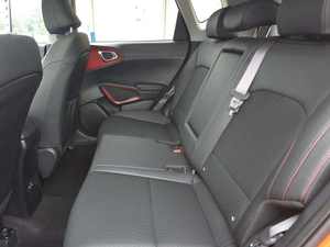 Clean Red 2024 K i a Soul GT-Line FWD utilisé avec les sièges en cuir Pack de technologie Bluetooth de démarrage à distance Sièges chauffants à toit ouvrant - Product Image 2