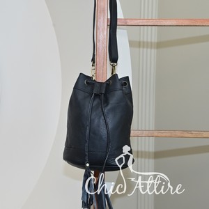 Sacs à main seau à bandoulière en cuir véritable personnalisé en gros de haute qualité pour femmes Style Vintage en cuir de vachette gland sacs à main - Product Image 1