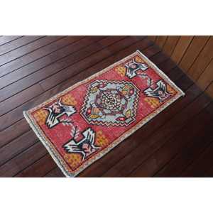 Vintage 1.6x3.1 ft Rug, Turkish Rug, <b>Red</b> Floral <b>Wool</b> Rug - Product Image 2