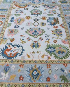 Tapis d'intérieur de luxe fait main Oushak bleu, design moderne à nœuds, pour salon, hôtel, bureau, maison commerciale - Product Image 2