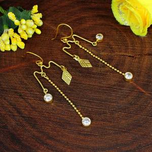 Pendientes Largos de Latón Chapado en Oro al por Mayor con Circonitas y Cadena, 4.3g, Piedra de 5mm, Accesorio de Moda Elegante y Duradero - Product Image 2