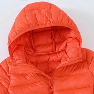 Manteaux parka d'hiver en duvet de canard pour hommes et femmes Veste à capuche brillante pour la randonnée Style couple - Product Image 4