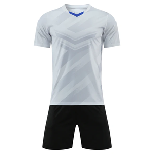 Último diseño de camisetas de fútbol para hombres y adultos cortos logotipo personalizado impresión uniforme de fútbol - Product Image 2