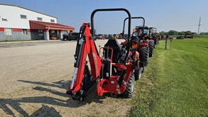 รถแทรกเตอร์สวนมือสอง Massey Ferguson 1GC.25 ขับเคลื่อน 4 ล้อ เกียร์ธรรมดา สีแดง รถแทรกเตอร์อเนกประสงค์ 24 แรงม้า อายุการใช้งานยาวนาน - Product Image 5