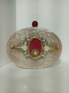 Bolso de Mano para Mujer Hecho a Mano, de Resina, con Cierre Magnético, Forro de Algodón, Botón de Diamantes de Imitación, Cuentas y Perlas - Product Image 6