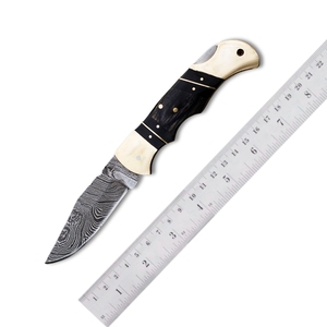 Mini couteau de poche fait main personnalisé Couteau pliant en acier damas - Product Image 1