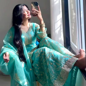 Disponible en Stock, Nuevo Color, Traje Tradicional Salwar Kameez, Diseño Simple y Elegante, Secado Rápido, Perfecto para un Look Impecable, Mejor Precio - Product Image 1