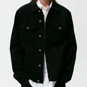 Veste en jean moderne pour homme offrant une coupe décontractée, un confort et un style streetwear, parfaite pour être superposée sur un tenue décontractée - Product Image 2