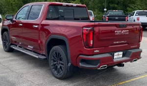Auto Usata con Basso Chilometraggio, <span class=keywords><strong>GMC</strong></span> Sierra 1500 Denali 2022 in Ottime Condizioni, Spedizione in Tutto il Mondo - Product Image 5