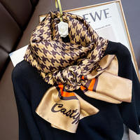 Fabrication en gros de foulards design personnalisé étoles pour dames hijabs en mousseline de soie polyester imprimé de marque de luxe