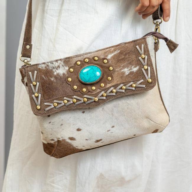 สีน้ำตาล