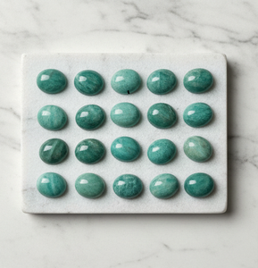 หินคริสตัลขัดเงาอเมซอนทรงวงรีสีเขียวทำด้วยมือหินอัญมณีหลวมด้านล่างเรียบสำหรับทำเครื่องประดับ - Product Image 2