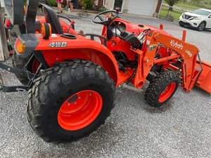 Tracteur agricole d'occasion de qualité abordable 40HP Kubota B2320 disponible à la vente - Product Image 6