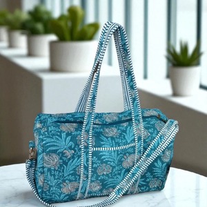 Sac de voyage matelassé de luxe, grand format, durable, pour le sport - Product Image 1