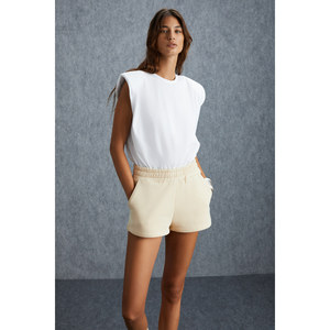 ETHIQUET DANIXA Mini-short pour femme en 3 fils avec intérieur brossé et détail d'étiquette ornée - Product Image 3