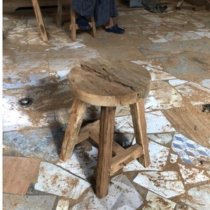 Tabouret en bois de teck recyclé écologique et durable, chaise en bois massif rustique fabriquée à la main pour une utilisation en intérieur/extérieur, entrée, parc - Product Image 4