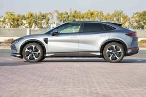 So NG L 2024-2025 EXCELLENT VÉHICULE ÉLECTRIQUE QUATRE ROUES MOTRICES EV avec une autonomie de 501-600 km et une puissance de 300 KW pour l'importation au Japon - Product Image 5