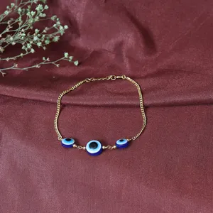 Bracelet pour femme plaqué or 18 carats avec breloque œil porte-bonheur, pierre naturelle et fermoir mousqueton pour usage quotidien et protection - Product Image 1