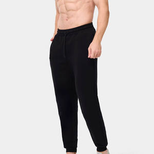 Nouveau Jogging Homme Noir Slim Respirant de Haute Qualité avec Taille Élastique, Bas de Pantalon Côtelé et Poches Latérales - Product Image 3