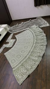 ชุดเลเฮนกาโชลีแบบบอลลีวูด ชุดเลเฮนกาสำหรับงานแต่งงาน ชุดเลเฮนกาโชลีสำหรับผู้หญิง - Product Image 6