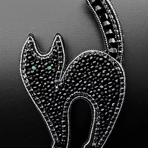 Broches con cuentas Broche de diseñador hecho a mano. Accesorios de alta calidad. Broche de diseño único. El mejor regalo para baby shower. - Product Image 1