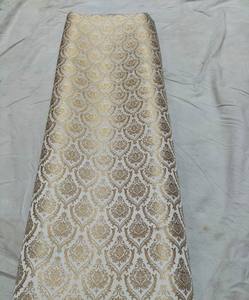 Telas de seda brocadas hechas a medida, blancas y doradas, ideales para diseñadores de vestidos y diseñadores de moda en abstracto y geométrico. - Product Image 5