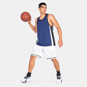Uniforme de basket-ball pour hommes: restez au frais et au sec avec un tissu respirant à séchage rapide pour un entraînement intense et un jeu. - Product Image 2