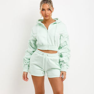 Vente en gros personnalisé menthe 2 pièces femmes froncé Crop Zip Hoodie & Shorts ensemble de survêtement femmes respirant ensemble de survêtement deux pièces - Product Image 1