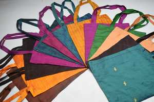 Bolsas de seda con logotipo personalizado, bolsas de compras ecológicas no tejidas con patrón de tiempo, decoración del hogar, regalos promocionales para zapatos - Product Image 6