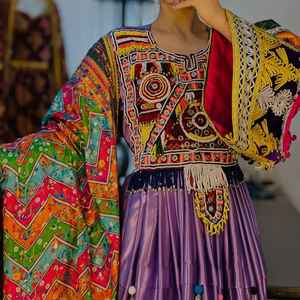 Robes afghanes pour femmes à manches longues, de la meilleure qualité, avec des travaux manuels, des coutures fines, de nouveaux designs tendance par AA Impex - Product Image 2