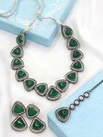 Alex Jewellery-ensemble de bijoux indiens exquis Triangle Kundan Choker Earring Maangtikka