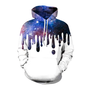 Sweat à capuche unisexe tie dye avec des motifs vibrants parfait pour les tenues d'été des festivals et les magasins de mode créatifs - Product Image 4