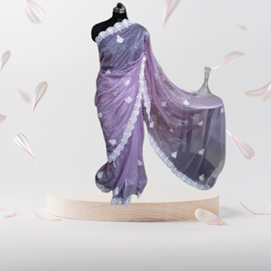 Vêtements élégants de saree en soie indienne traditionnelle finement brodée avec des conceptions complexes - Product Image 4