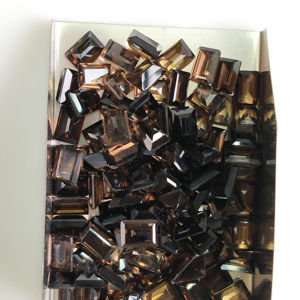 ควอตซ์สโมคกี้ธรรมชาติ 7x5 มม. ทรงบาแกตต์เจียระไนแบบสเต็ปคัต คุณภาพดีที่สุด สำหรับทำเครื่องประดับ - Product Image 3