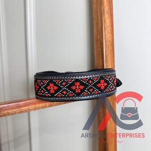 ปลอกคอสุนัขหนังแท้สำหรับสุนัขและลูกสุนัขของ100% แบบตะวันตกที่ประดับด้วยลูกปัดปลอกคอสเตนเลสกันสนิม - Product Image 1