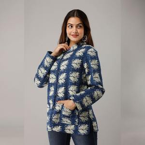 Blue Cotton <b>Quilted</b> <b>Jacket</b> for Ladies Floral Vintage <b>Pattern</b> with Stand Collar Button Logo Decoration XL Size for All Seasons - Product Image 4