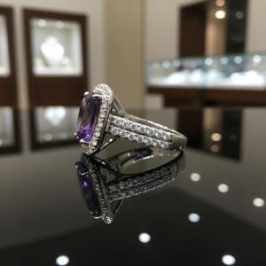 แหวนหมั้นเงินแท้ 925 ประดับอเมทิสต์ธรรมชาติ ทรงคุชชั่น ดีไซน์มินิมอล ฝังแบบช่อง  รับรองโดยผู้เชี่ยวชาญ สำหรับงานแต่งงาน - Product Image 3