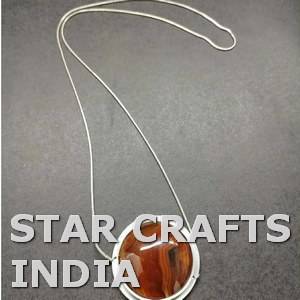 Vente chaude Designer De Luxe Ensemble De Bijoux De Mode pour les Femmes De Haute Qualité Résine Collier Bracelet et Boucle D'oreille avec Des Charmes À La Mode - Product Image 4