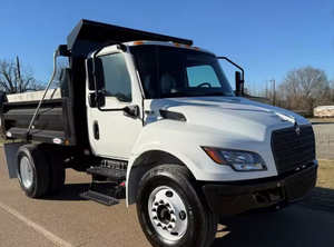 Camión Volquete Usado en Excelente Estado, Modelos 2024, 2023, 2020, Internationals MV607, Camión Volquete de 5/6 Yardas - Product Image 2