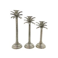 Bougeoir en aluminium d'aspect moderne Bougeoir au design étonnant avec finition argentée Support pour bougie T Light à vendre à bas prix