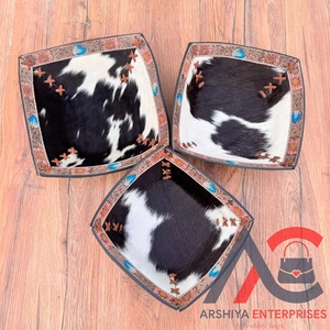 ชามหนังวัวแท้3ชุดถาดใส่อาหารแบบตะวันตกลายดอกไม้ทำจากหนังแท้ถาดสำหรับนำไปจอดหรูหราของขวัญแต่งงาน - Product Image 1