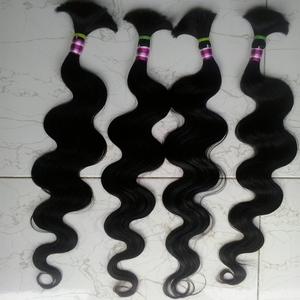 Extensions de cheveux indiens Remy ondulés en vrac, couleur naturelle, trame unique sans enchevêtrement, faisceaux de cheveux humains ondulés bruts pour le tissage - Product Image 2