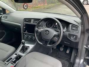 Volkswagen Golf Usado con Volante a la Izquierda/Derecha - Product Image 3