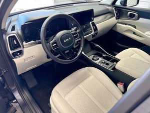 Kia Sorento Hybrid 2023 en parfait état - Product Image 2